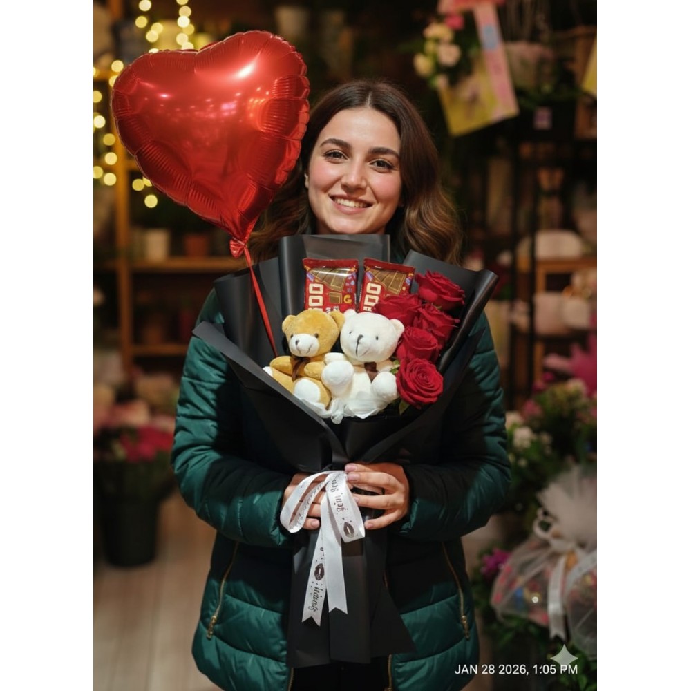 Kadife Güller Ayıcık Ve Çikolata BUketi
